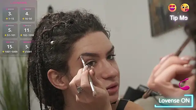 adisson fox online show from November 2025 07:25:02 AM