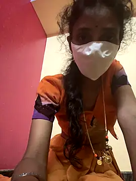 sweetreddy-02 online show from October 2025 09:49:02 PM
