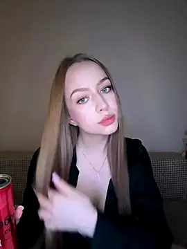 MissOyee online show from September 2025 07:09:02 PM