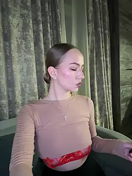 MissOyee online show from February 2026 07:38:02 PM