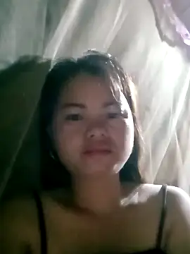 emly-xinh18 online show from October 2025 07:14:01 PM