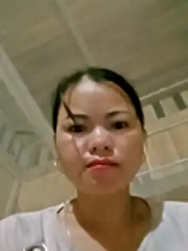 emly-xinh18 online show from November 2025 09:18:01 PM