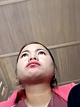 emly-xinh18 online show from December 2025 02:34:02 AM