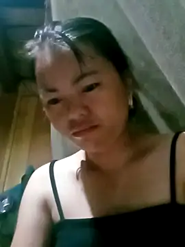 emly-xinh18 online show from October 2025 08:10:01 PM