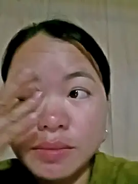 emly-xinh18 online show from November 2025 10:21:02 PM