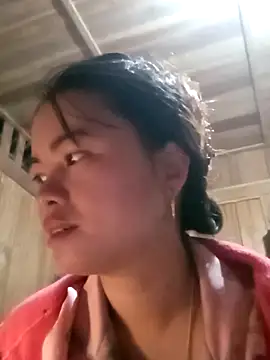 emly-xinh18 online show from November 2025 12:48:01 AM