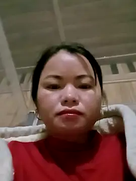 emly-xinh18 online show from November 2025 01:33:01 PM