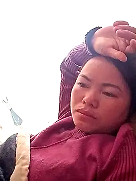 emly-xinh18 online show from November 2025 07:29:02 AM