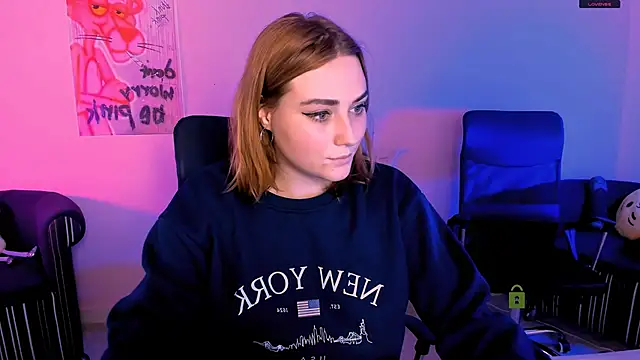 Snapshot of casey_meow_ chatting on December 2025 10:03:02 AM casey meow online show from December 2025 10:03:02 AM