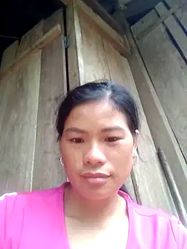 Snapshot of Qinjid002 chatting on September 2025 04:41:01 AM Qinjid002 online show from September 2025 04:41:01 AM