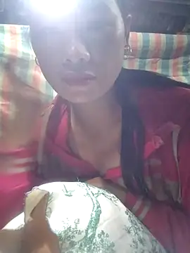 Snapshot of Qinjid002 chatting on October 2025 03:41:02 AM Qinjid002 online show from October 2025 03:41:02 AM