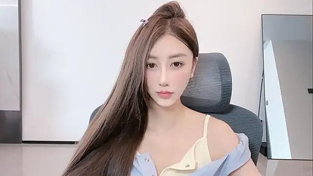 Melody-11 online show from March 2026 03:28:01 AM