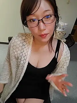 M Kaede online show from October 2025 07:33:02 PM