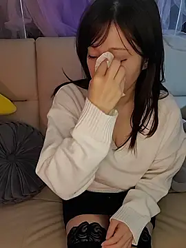 M Kaede online show from November 2025 07:36:01 PM