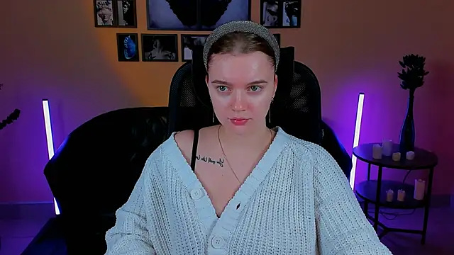 LisaMitchell online show from October 2025 04:32:01 AM