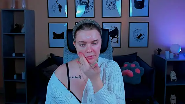 LisaMitchell online show from October 2025 03:41:02 AM