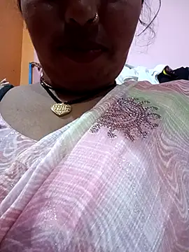 Hott locky online show from December 2025 01:02:02 PM