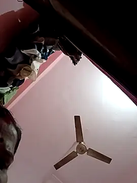 Hott locky online show from October 2025 05:45:01 PM