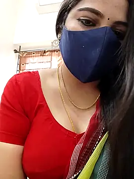 Snapshot of hottamil_honey_couples chatting on October 2025 04:14:02 AM hottamil honey couples online show from October 2025 04:14:02 AM