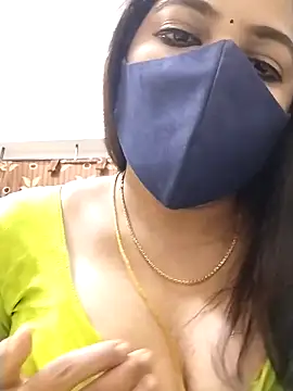 Snapshot of hottamil_honey_couples chatting on October 2025 10:18:02 PM hottamil honey couples online show from October 2025 10:18:02 PM