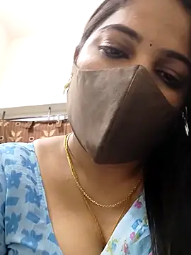 Snapshot of hottamil_honey_couples chatting on October 2025 10:57:01 PM hottamil honey couples online show from October 2025 10:57:01 PM