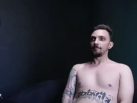 Snapshot of guesswhatbitch chatting on September 2025 01:47:02 PM guesswhatbitch online show from September 2025 01:47:02 PM