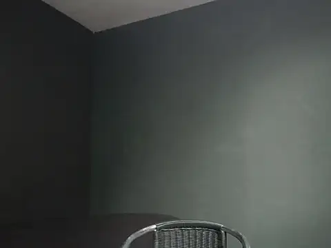 Snapshot of guesswhatbitch chatting on October 2025 06:36:01 AM guesswhatbitch online show from October 2025 06:36:01 AM