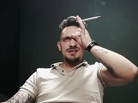 Snapshot of guesswhatbitch chatting on October 2025 07:26:01 PM guesswhatbitch online show from October 2025 07:26:01 PM