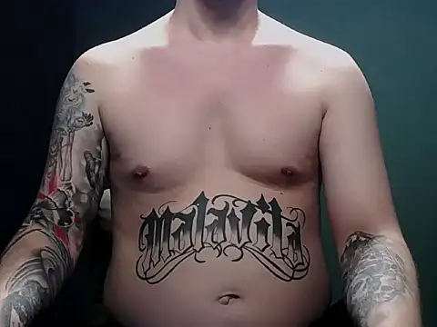 Snapshot of guesswhatbitch chatting on October 2025 04:28:02 PM guesswhatbitch online show from October 2025 04:28:02 PM