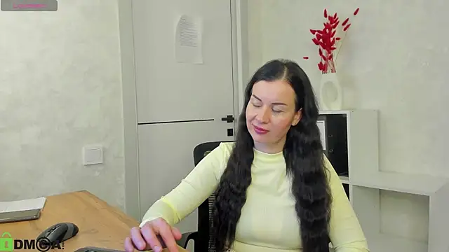 Stella Leon online show from October 2025 02:23:02 AM