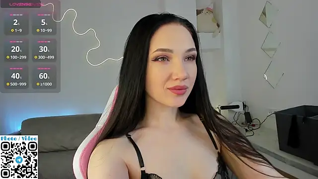 Helen Spark online show from November 2025 01:53:01 AM