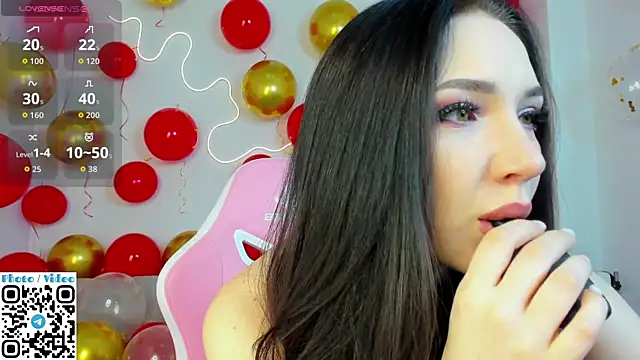 Helen Spark online show from October 2025 02:01:01 AM