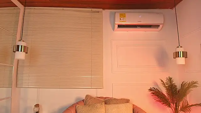 alessia moon1 online show from October 2025 12:59:02 PM