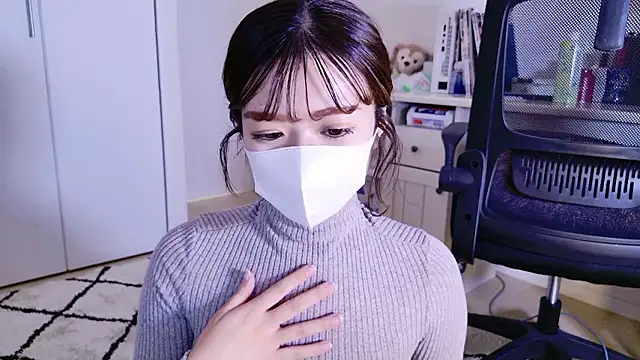 SatoYuri jp online show from October 2025 12:38:02 PM