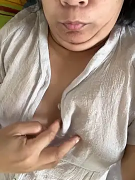 Spicyja online show from September 2025 06:50:02 AM