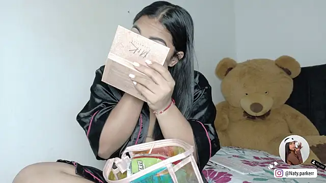 Natashaparker   online show from April 2026 09:04:02 PM