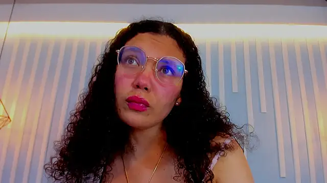 SweetStarr  online show from October 2025 01:56:01 PM