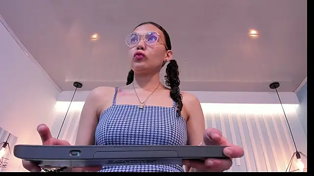 SweetStarr  online show from November 2025 12:31:02 PM