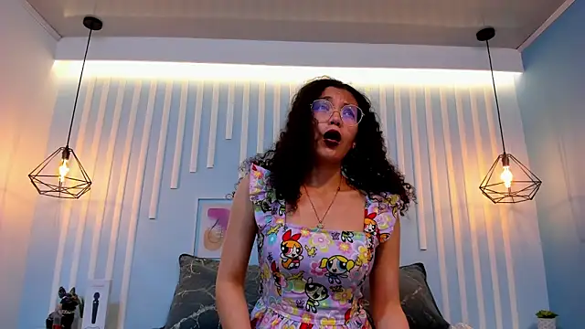 SweetStarr  online show from November 2025 01:04:01 PM