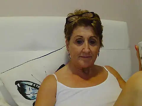 Snapshot of LadyLuxe_xx chatting on November 2025 07:44:02 AM LadyLuxe xx online show from November 2025 07:44:02 AM