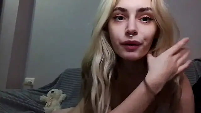 lesyawhite online show from December 2025 04:06:02 PM