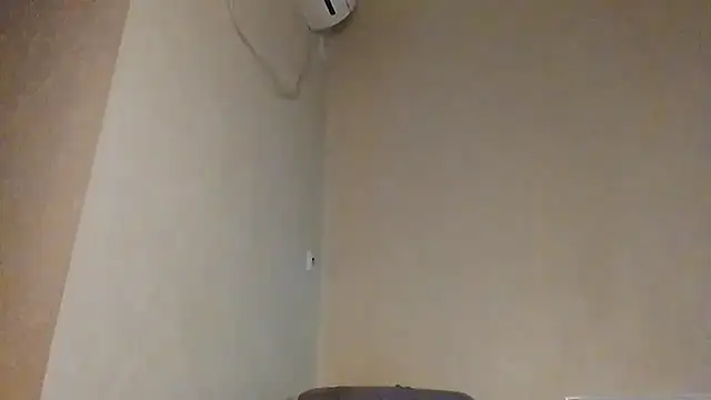 lesyawhite online show from November 2025 04:41:02 PM