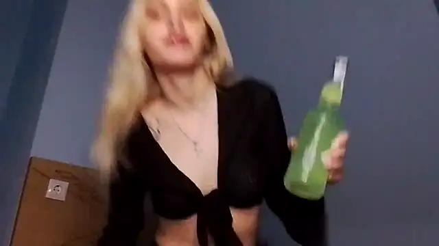 lesyawhite online show from October 2025 06:09:01 PM