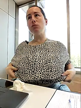 bichota85 online show from March 2026 10:42:01 AM