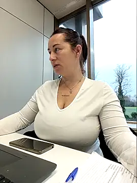 bichota85 online show from December 2025 09:08:01 AM