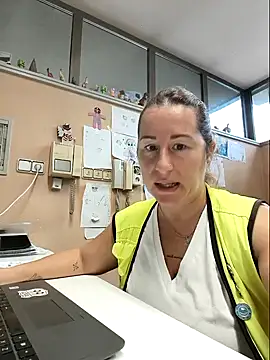 Snapshot of bichota85 chatting on October 2025 10:47:02 AM bichota85 online show from October 2025 10:47:02 AM