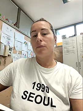 Snapshot of bichota85 chatting on October 2025 11:00:01 AM bichota85 online show from October 2025 11:00:01 AM
