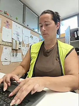 bichota85 online show from June 2026 10:04:02 AM