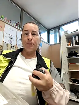 Snapshot of bichota85 chatting on October 2025 10:07:01 AM bichota85 online show from October 2025 10:07:01 AM