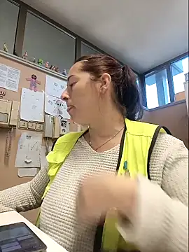 Snapshot of bichota85 chatting on November 2025 11:32:01 AM bichota85 online show from November 2025 11:32:01 AM